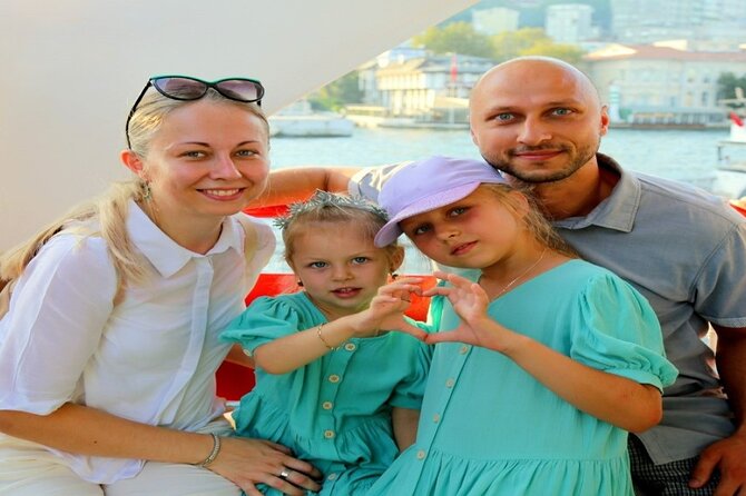 2 Hours Bosphorus Cruise Boat Tour in Istanbul - Who should book this ride?
