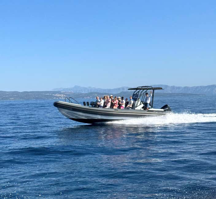 3 Islands Speedboat Tour: Golden Horn, Blue Lagoon & Jelsa - The speedboat experience and comfort limits