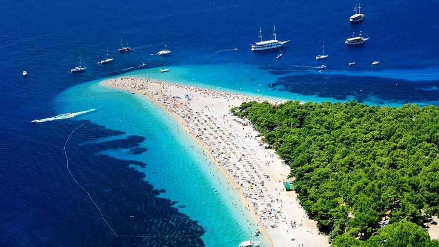3 Islands Speedboat Tour: Golden Horn, Blue Lagoon & Jelsa - Zirje Beach gives you an early swim