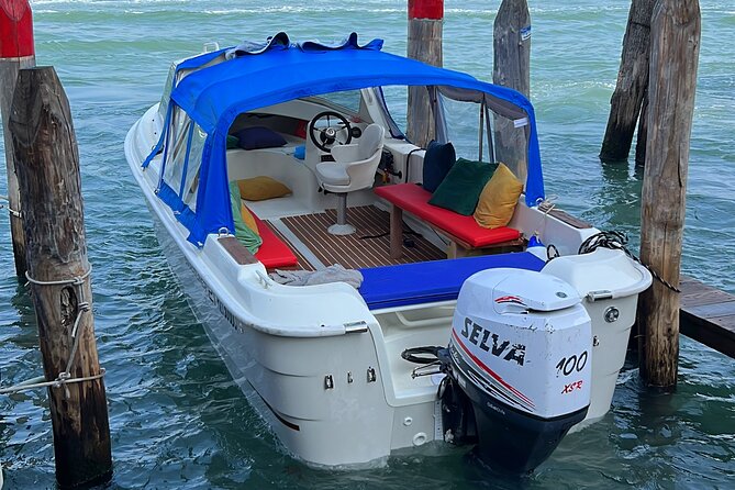 4 hours Private Boat Tour to Murano, Burano with local real guide - Davide’s Style: Personal, Proud, and Sometimes Abrasive