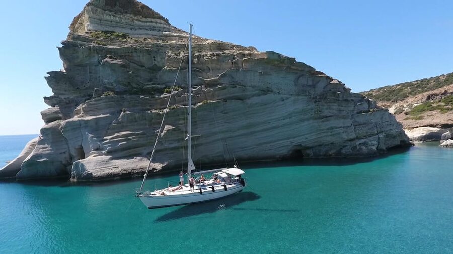 Adamantas: Full-Day Milos & Poliegos Boat Tour with Meals - Glaronisia and Pollonia from the sea