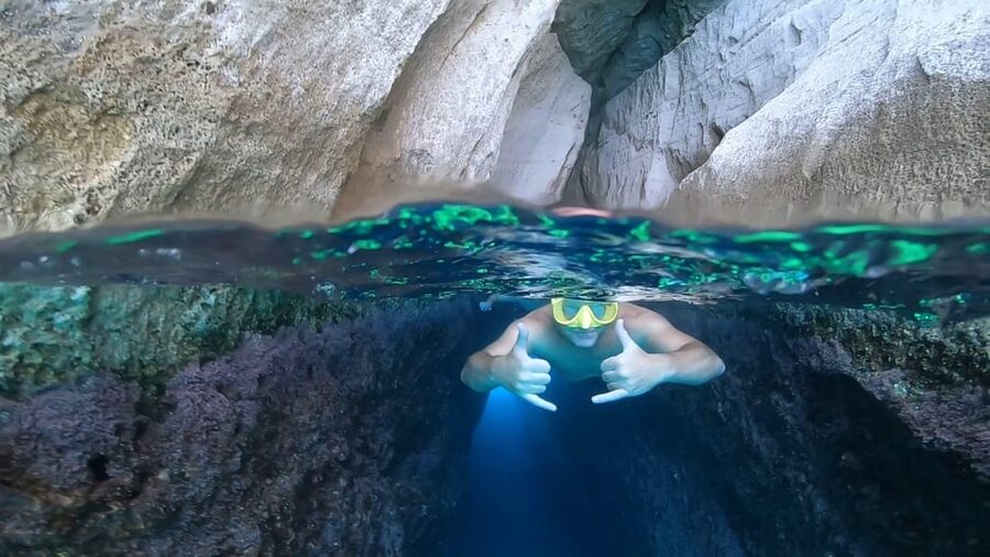 Adamantas: Full-Day Milos & Poliegos Boat Tour with Meals - Thiorichia Beach and the south coast