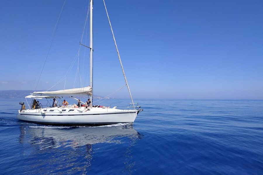 Agia Galini: South Crete Sailing Trip with Optional Lunch - Lunch on deck, with one important price detail