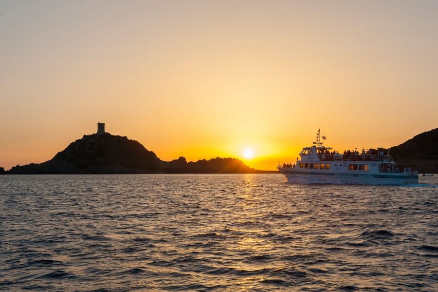 Ajaccio/Porticcio: Sanguinaires Sunset Cruise & Wine Tasting - Sunset at the Sanguinaires Islands