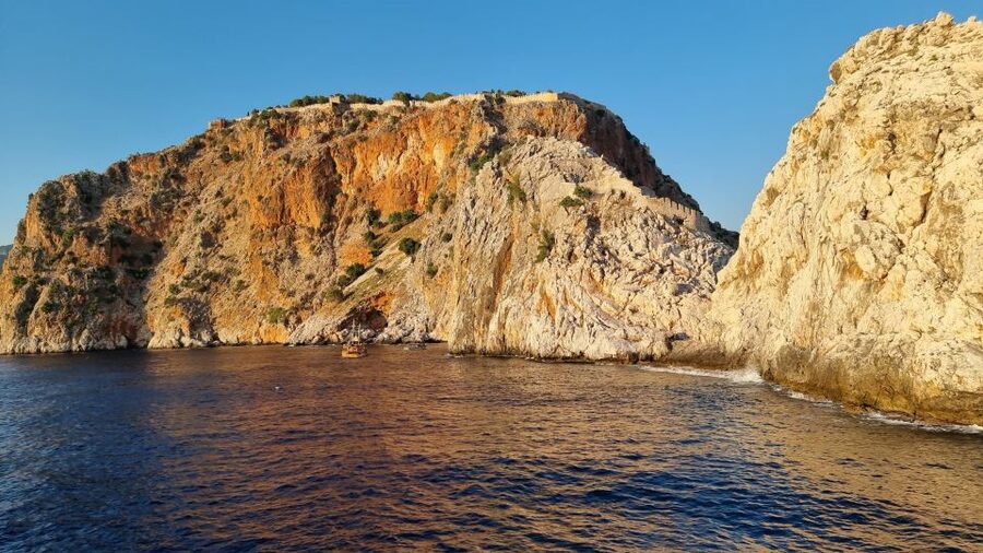 Alanya: Catamaran Boat Trip with Swim Stops and Sunbathing - Five things to know before you book