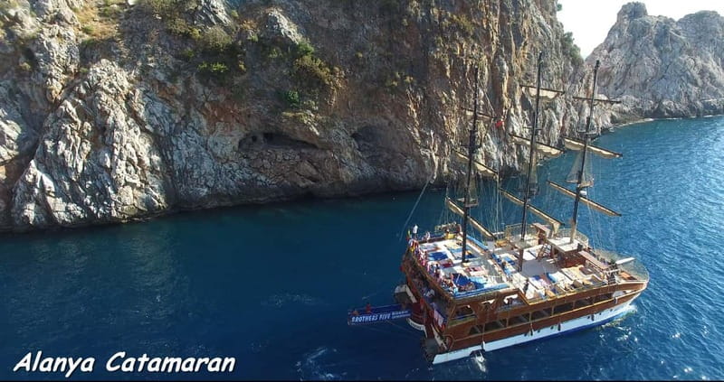 Alanya: Catamaran Boat Trip with Swimming Stops incl Lunch - The Pirates, Lovers, and Phosphorus Caves