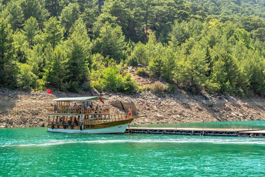 Alanya: Green Canyon Boat Trip with Lunch and Hotel Pickup - Lunch beside the reservoir