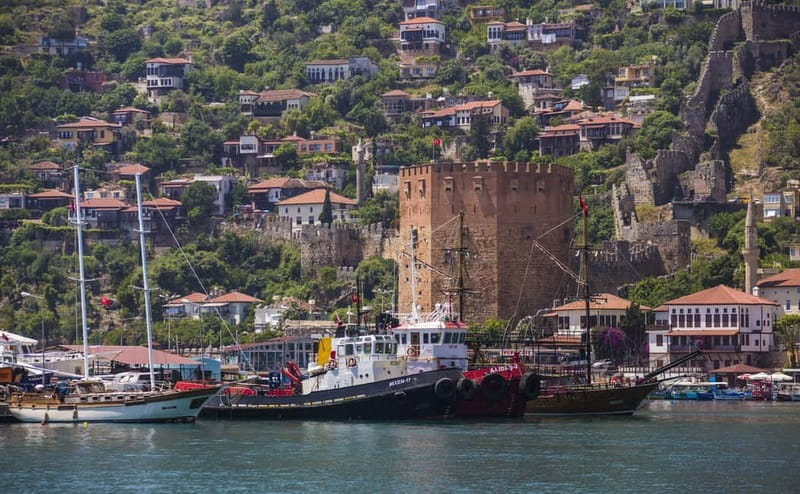 Alanya: Party Pirate Boat Trip w/Meal, Drinks, Pickup Option - Bosphorus Cave, Lovers’ Cave, and Maiden Cave