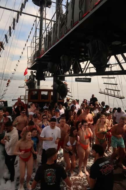 Alanya: Pirate Boat Party with Foam, Disco, Lunch & Drinks - Who will enjoy this boat trip most?