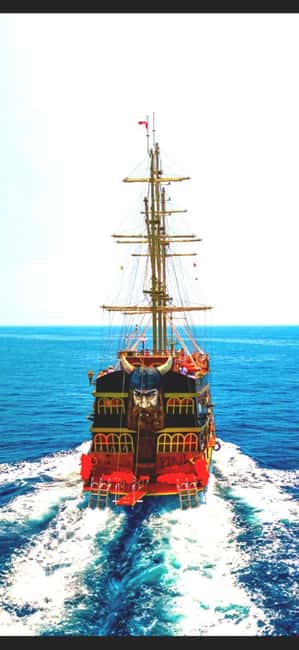 Alanya: Pirate Boat Tour with Food and Drinks - Coastal cruising and views of Alanya Castle