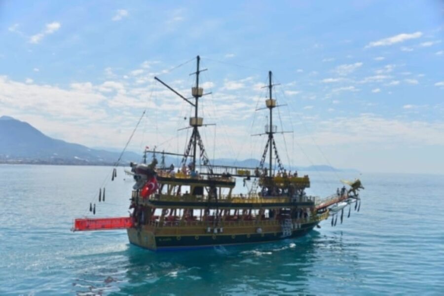 Alanya: Pirate Ship Cruise with Food and Swimming Stops - Practical tips for a smoother day