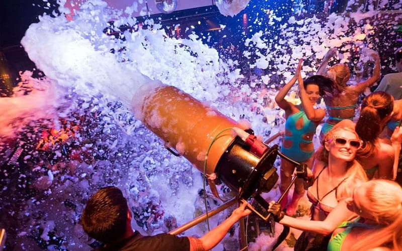 Alanya Pirate Sunset Cruise w/ Foam Party & Optional Drinks - Dinner, soft drinks, and the limits of the meal