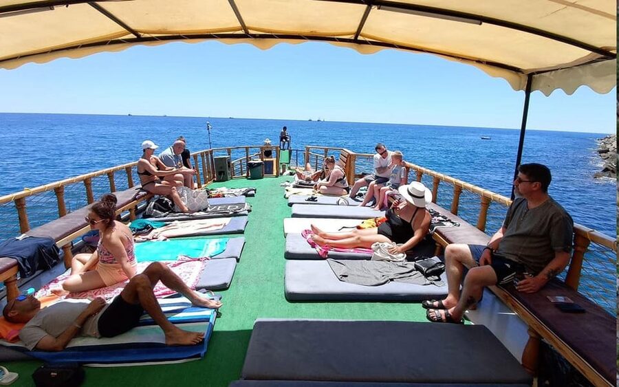 Alanya Relaxing Family Boat Tour Without Foam And Loud Music - The Caves of Pirates and cliffside views