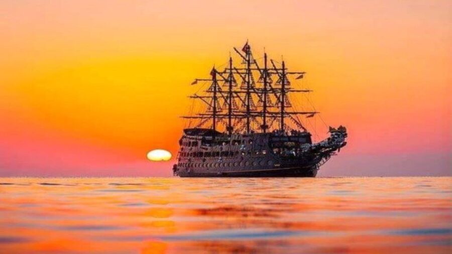 Alanya: Sunset Cruise with Dinner - Dinner near the new marina
