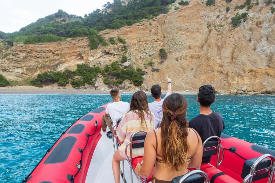 Alcudia: Sightseeing, Sea Caves & Snorkel Speedboat Tour - The Guides Make a Noticeable Difference