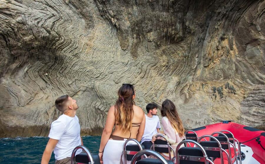 Alcudia: Sightseeing, Sea Caves & Snorkel Speedboat Tour - Who Will Enjoy This Tour Most?
