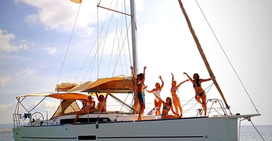 Alghero: Daily Sailing Experience with lunch onboard - What this Alghero sailing day is really like