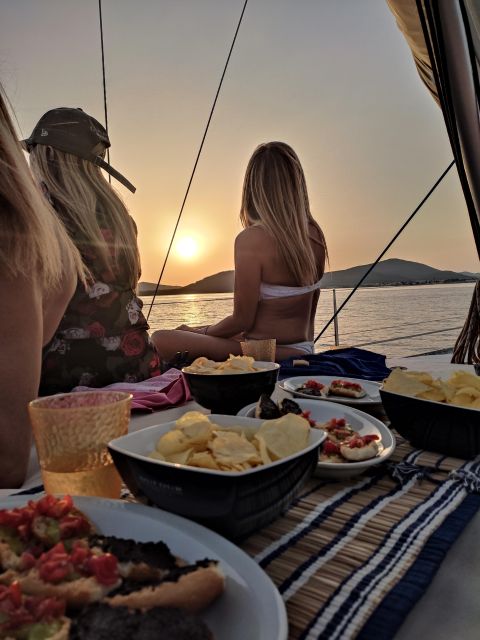 Alghero: Sunset Sailing Aperitif Experience - Key points at a glance