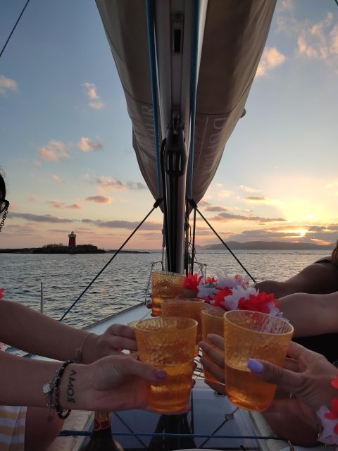 Alghero: Sunset Sailing Aperitif Experience - Aperitivo on the deck