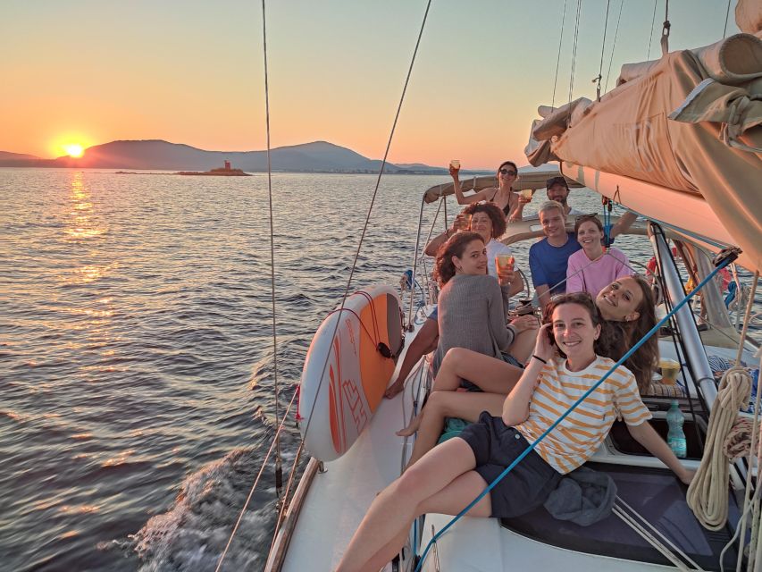 Alghero: Sunset Sailing Aperitif Experience - Who will enjoy this most