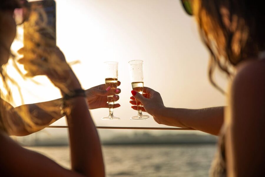Alicante: 2-Hour Late Afternoon Catamaran Cruise - The first 45 minutes along Alicante Bay
