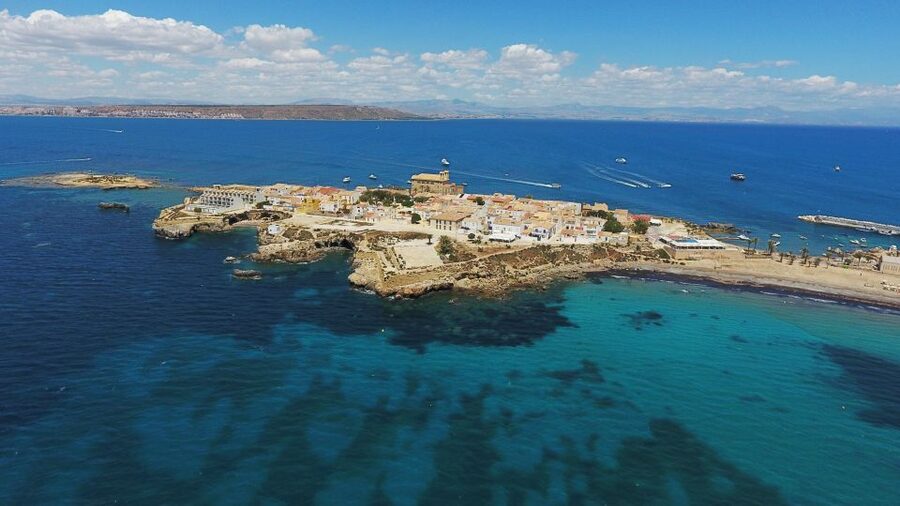 Alicante: 6-Hour Catamaran Cruise to Tabarca Island - What to pack for a more comfortable day