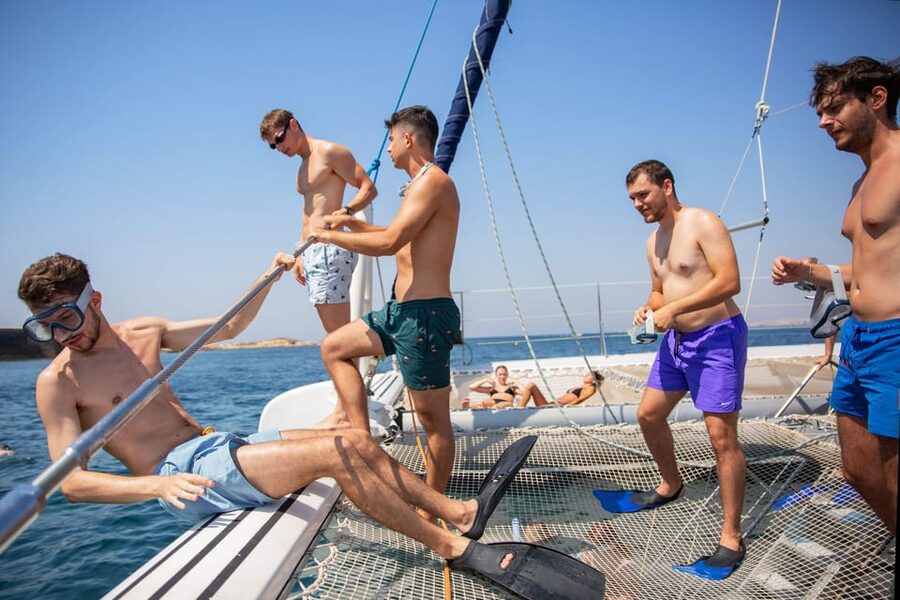 Alicante: 6-Hour Catamaran Cruise to Tabarca Island - Finding the catamaran at Alicante’s port