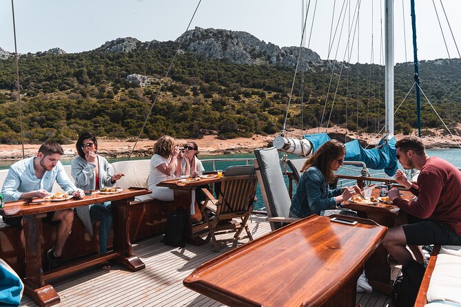 All Day Cruise -3 Islands to Agistri,Moni, Aegina with lunch and drinks included - Why the Greek lunch earns so much praise