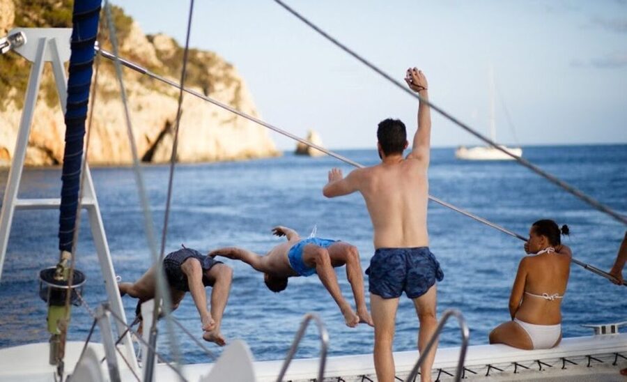 Altea: Boat Tour with Swimming Stop - Who will enjoy this Altea boat outing