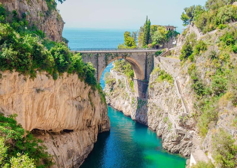 Amalfi Coast: Boat and Snorkeling Tour with Fruit & Drinks - Meeting the boat in Amalfi