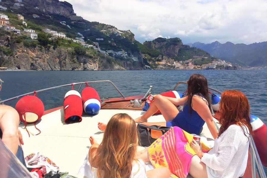 Amalfi Coast: Full-Day Cruise from Sorrento - Positano: 90 minutes among steep streets