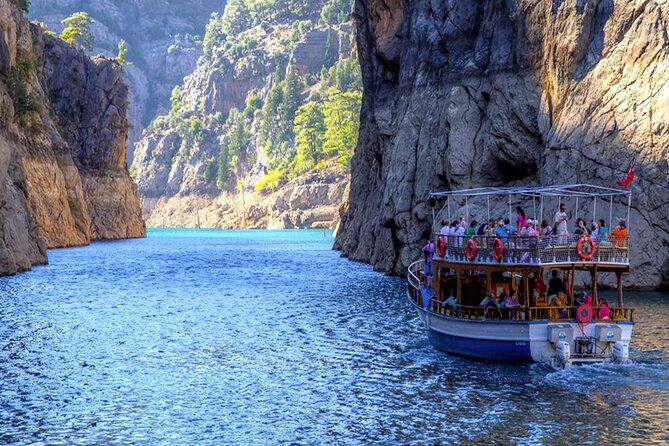 Antalya: Green Canyon Boat Trip with Lunch and Drinks - Lunch beside the reservoir