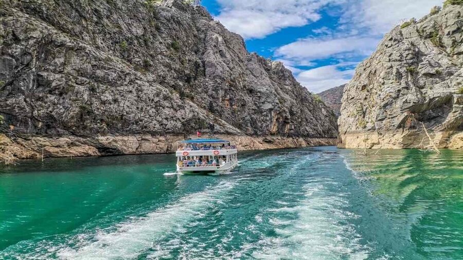 Antalya: Green Canyon Boat Trip with Lunch & Soft Drinks - Green Canyon in a nutshell