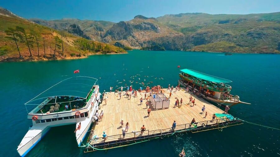 Antalya: Green Canyon Boat Trip with Lunch & Soft Drinks - The textile outlet: useful stop or sales detour?