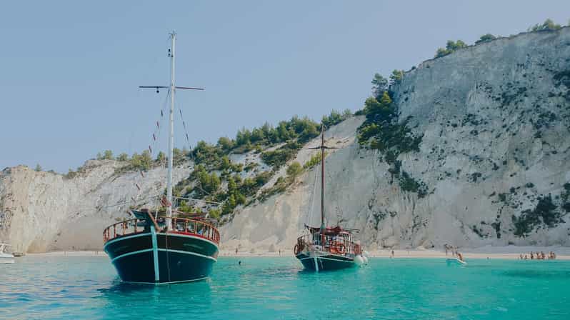 Argostoli: Full-Day Boat Trip with Lunch & Wine - Setting off from Argostoli’s main harbor