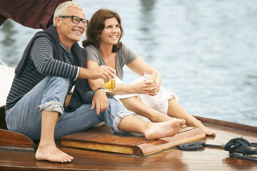 Athens: 3-Hour Sunset Cruise with Swim Stop, Snacks & Drinks - Greek snacks, fruit, wine, and beer