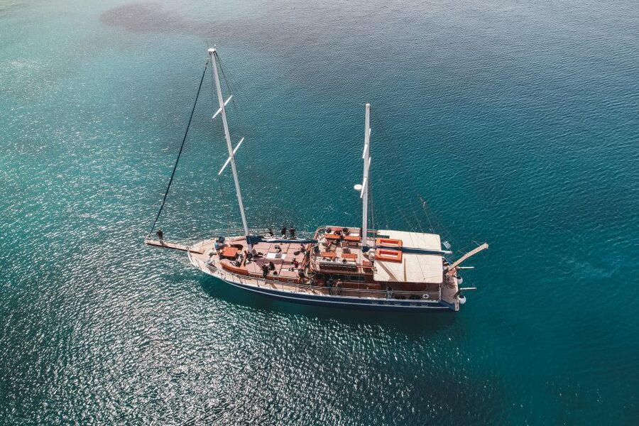 Athens: 3-Hour Sunset Cruise with Swim Stop, Snacks & Drinks - Boarding at Marina Zea Pier E