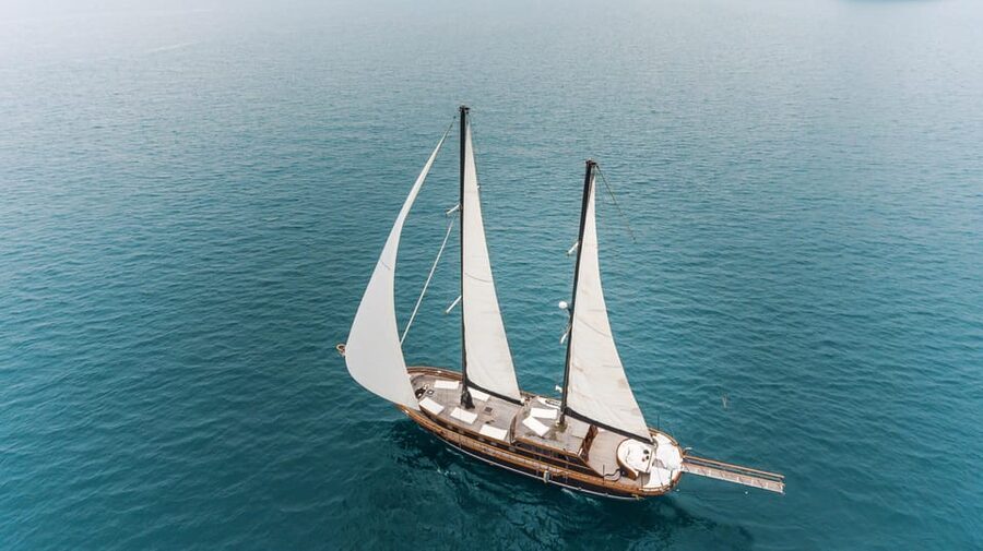 Athens: Agistri, Metopi & Aegina Cruise with Meals & Drinks - Choosing between Angelique and Martika