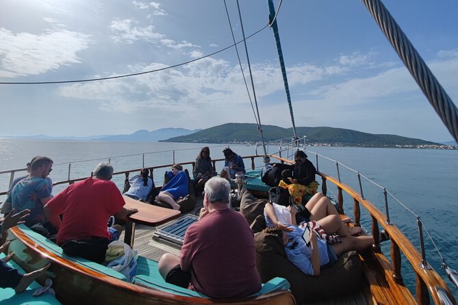 Athens cruise: Agistri, Moni/Metopi, Aegina with lunch & drinks - A Greek Buffet Lunch With Wine and Beer