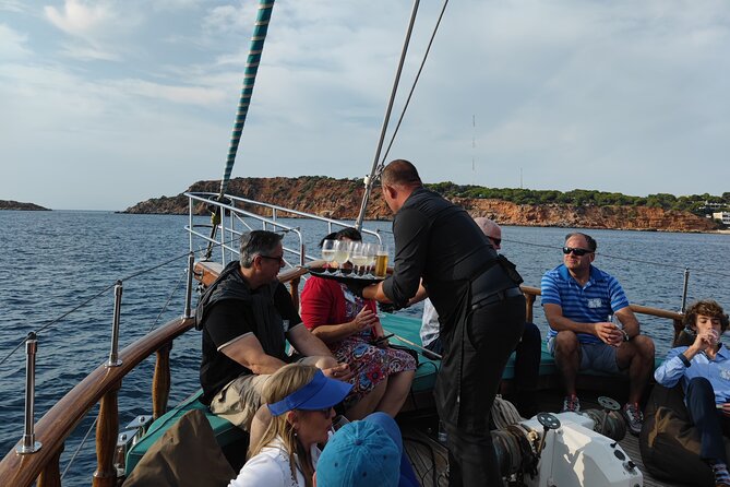 Athens cruise: Agistri, Moni/Metopi, Aegina with lunch & drinks - Aegina: Pistachios and a Short Walk Around Town