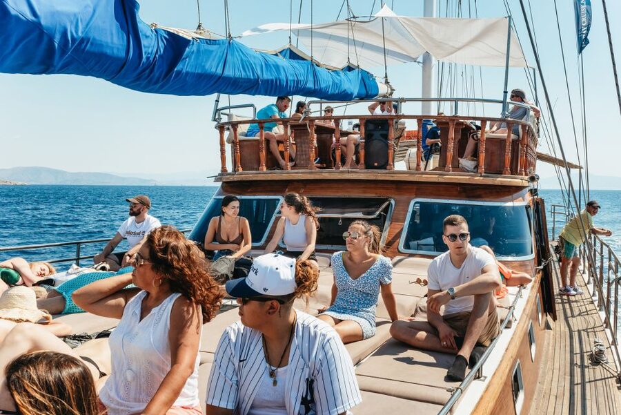 Athens: Cruise to Agistri, Moni & Aegina with Lunch & Drinks - Who will enjoy this cruise most