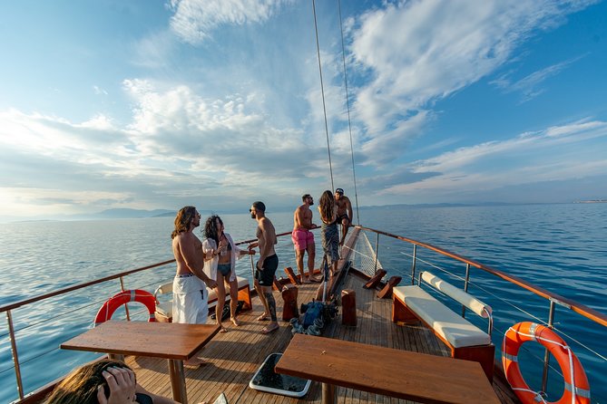 Athens Day Cruise: 3 Islands Tour in the Saronic Gulf with Lunch - The crew and the tone on board