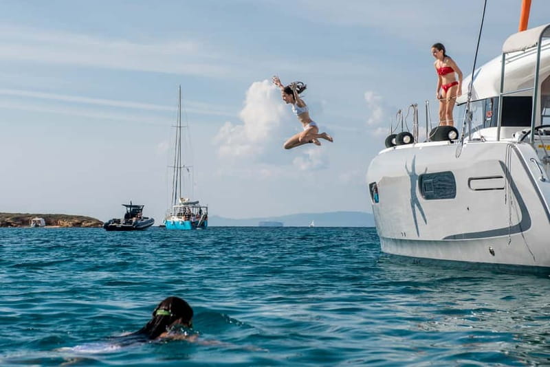 Athens: Half-Day Morning Catamaran Cruise with Meal & Drinks - Should you book it?