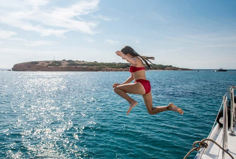 Athens: Half-Day Morning Catamaran Cruise with Meal & Drinks - Is $159 a fair price?