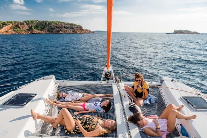 Athens: Half-Day Sunset Catamaran Cruise with Meal & Drinks - Who should book this cruise?