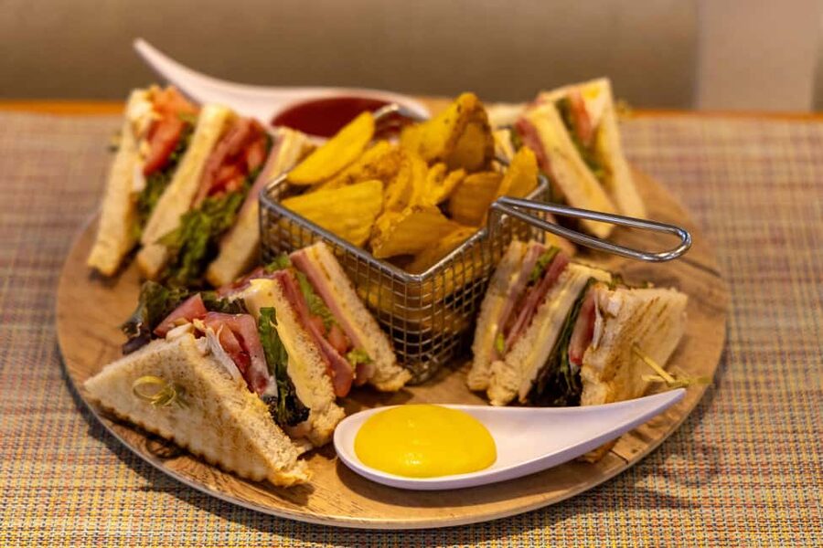 Athens: Islands Swimming Day Cruise. DJ, Lunch & Drinks inc. - Who will enjoy this Athens cruise most