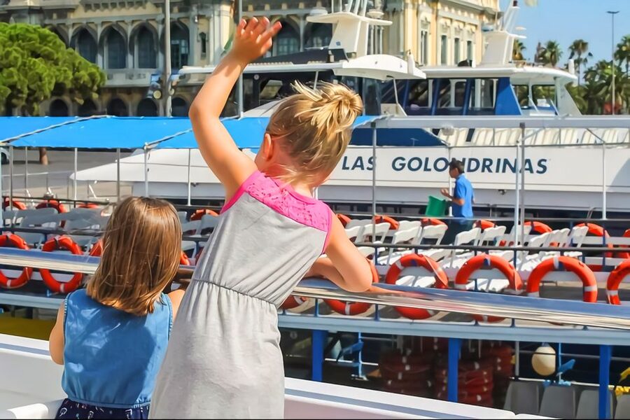 Barcelona: Boat Tour in Las Golondrinas - What this Barcelona boat tour is really like
