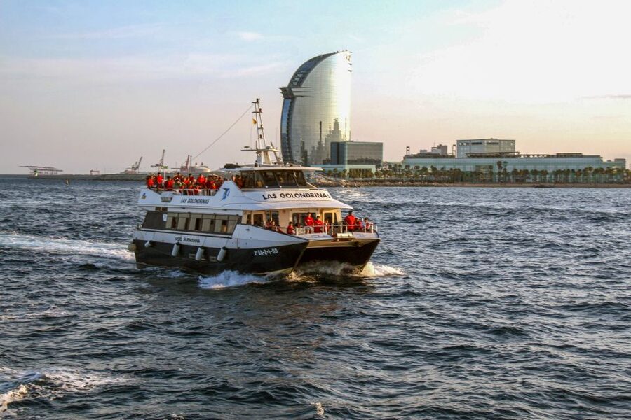 Barcelona: Boat Tour in Las Golondrinas - Families, wheelchairs, and different comfort levels