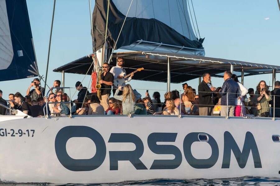 Barcelona: Catamaran Cruise with optional Live Jazz Music - Live jazz and the catamaran’s relaxed mood