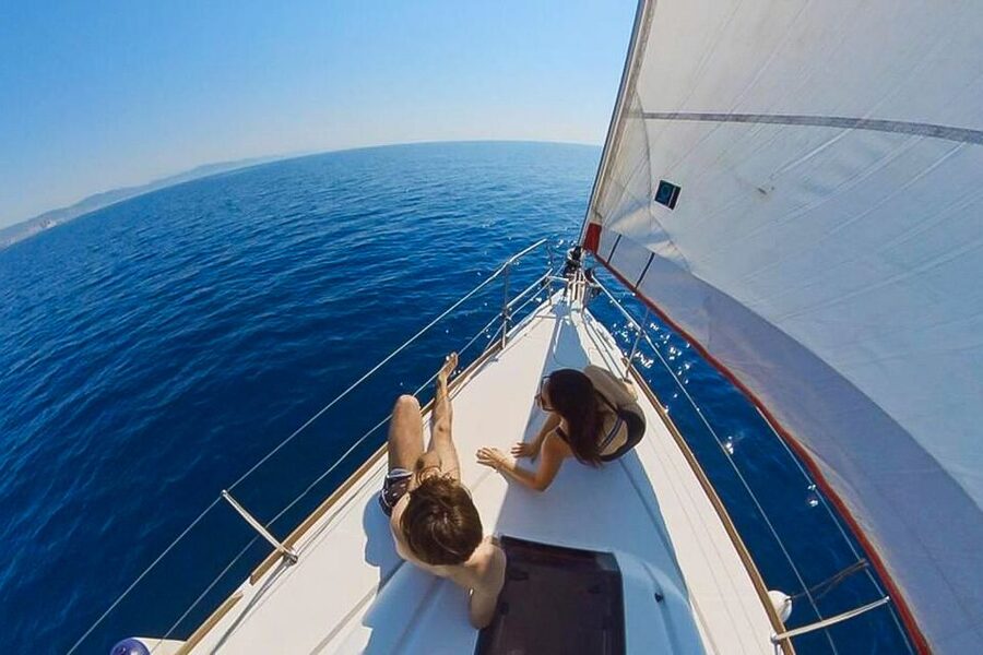 Barcelona: Coastline Boat Trip with Snacks and Cava - Key points to know before booking